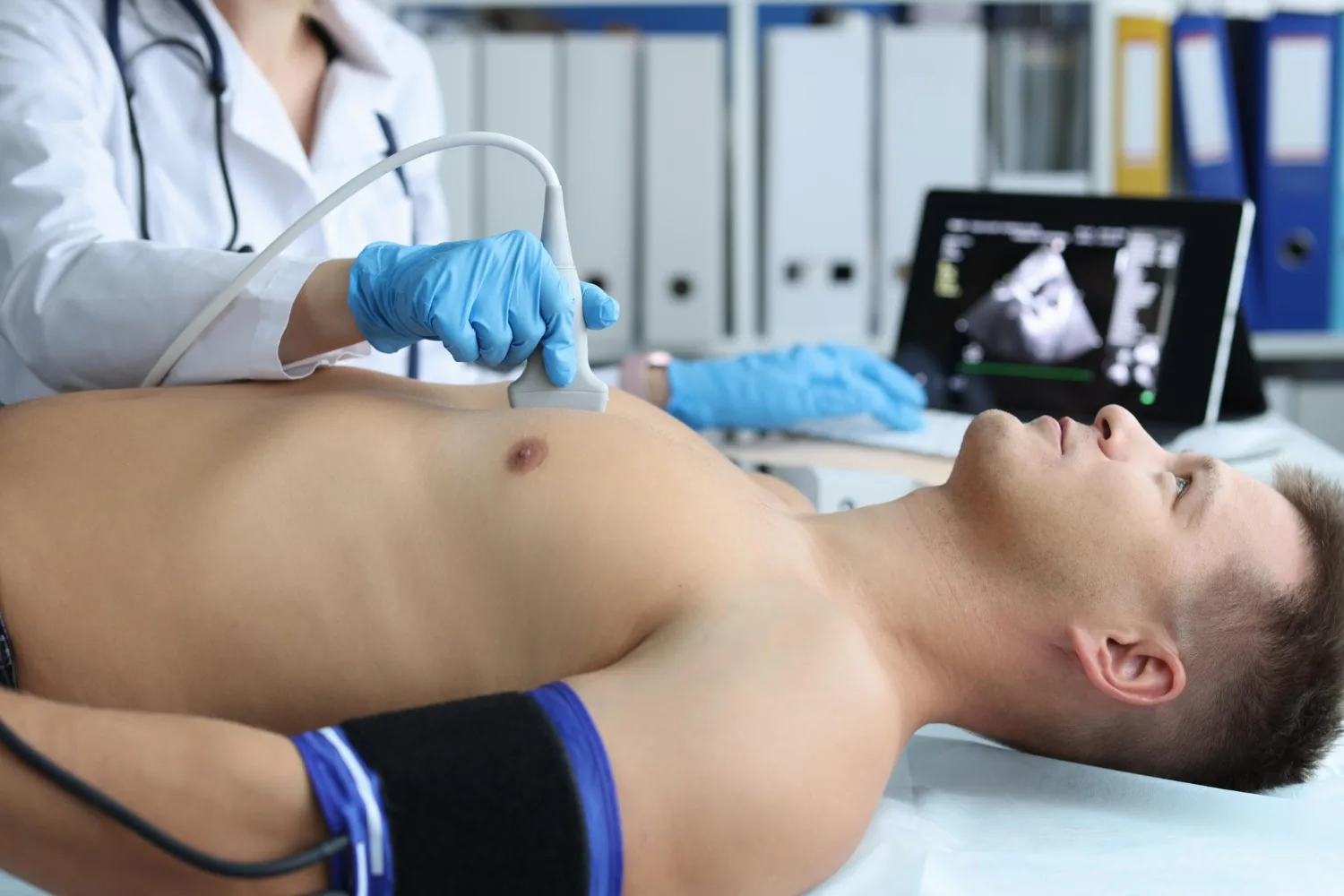 Dr. Alejandro Altamirano Jiménez: Ultrasonido pulmonar, cardíaco y vascular a pie de cama en CDMX y Edo. Mex.